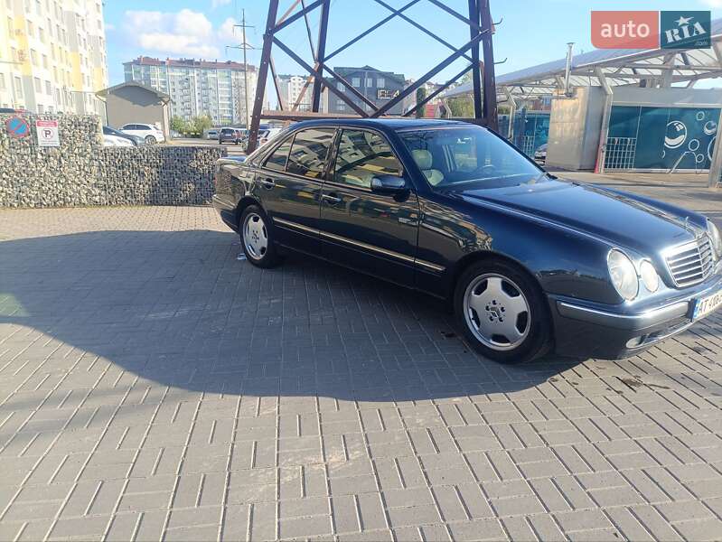 Седан Mercedes-Benz E-Class 2000 в Ивано-Франковске