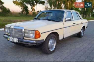 Седан Mercedes-Benz E-Class 1984 в Одессе