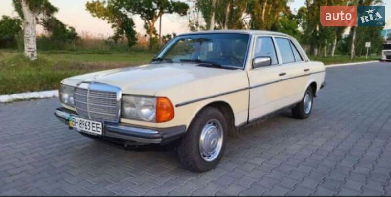 Mercedes-Benz E-Class 1984