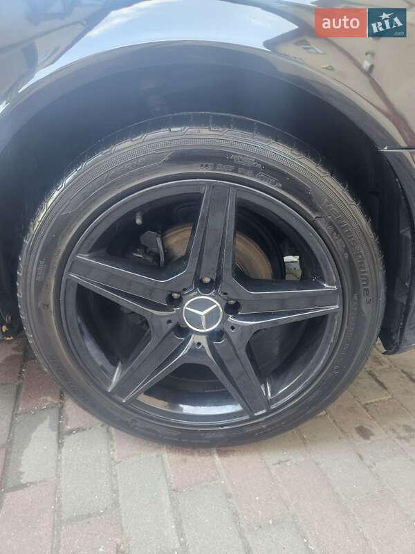 Седан Mercedes-Benz E-Class 2007 в Конопнице