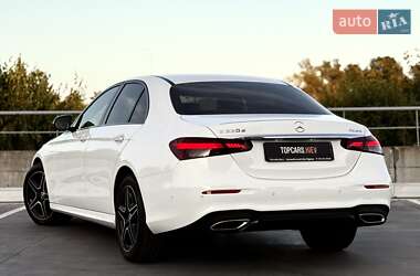 Седан Mercedes-Benz E-Class 2022 в 