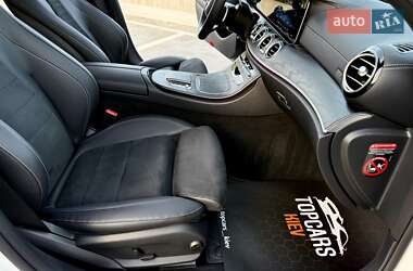 Седан Mercedes-Benz E-Class 2022 в 