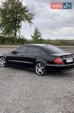 Седан Mercedes-Benz E-Class 2006 в  фото 16 Седан Mercedes-Benz E-Class 2006 в