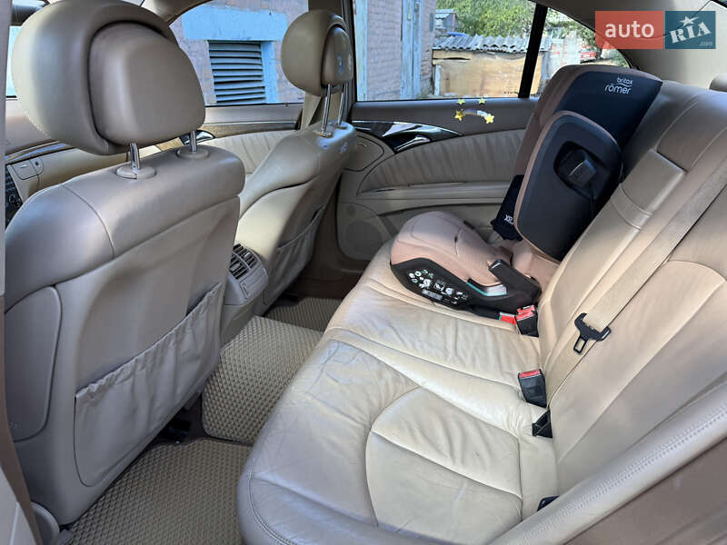 Седан Mercedes-Benz E-Class 2006 в Кропивницькому