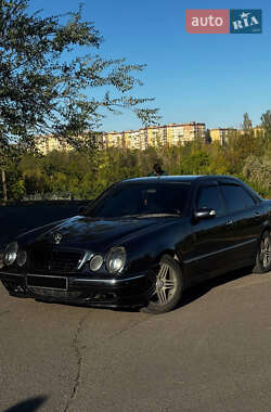Седан Mercedes-Benz E-Class 1999 в 
