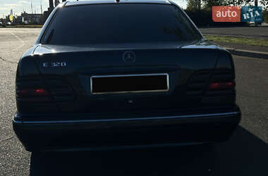 Седан Mercedes-Benz E-Class 1999 в 