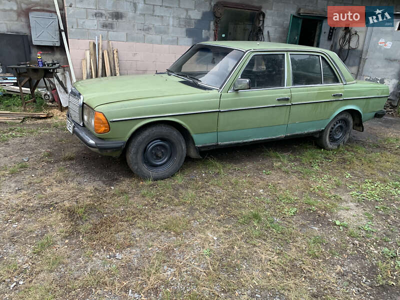 Седан Mercedes-Benz E-Class 1984 в Житомире