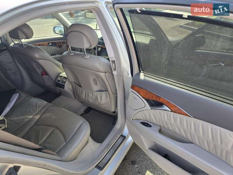 Седан Mercedes-Benz E-Class 2002 в Кривому Розі