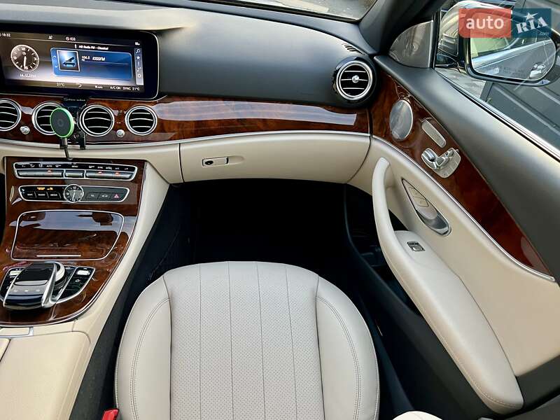 Седан Mercedes-Benz E-Class 2019 в Киеве