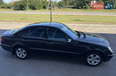 Седан Mercedes-Benz E-Class 2004 в 