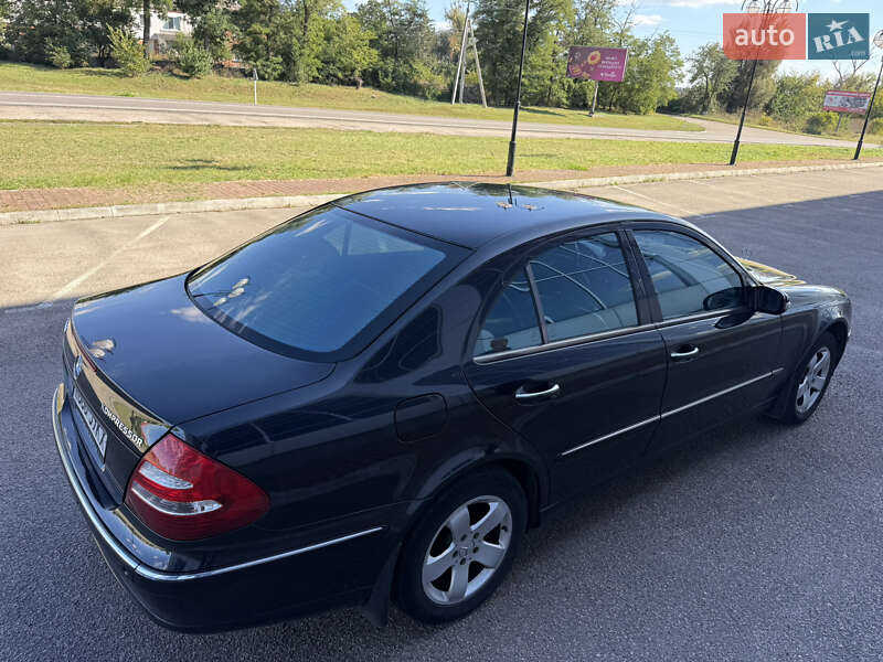 Седан Mercedes-Benz E-Class 2004 в Білій Церкві