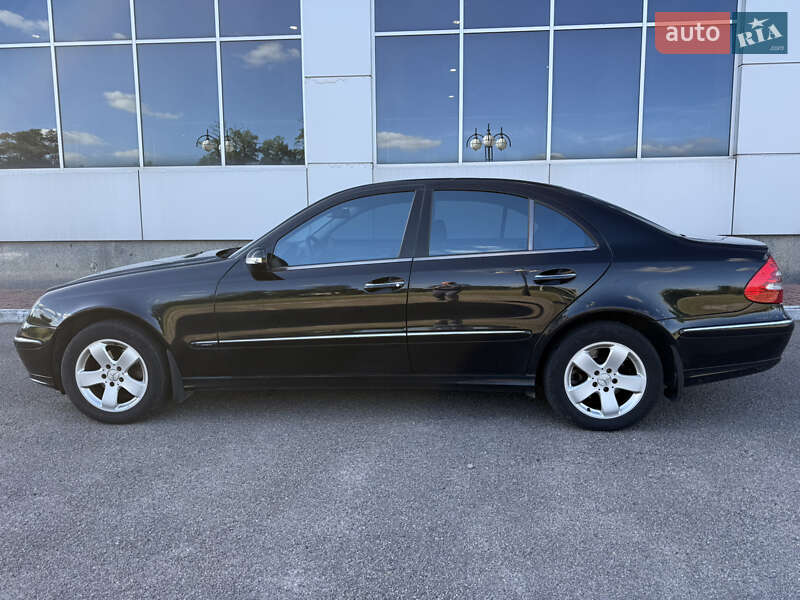 Седан Mercedes-Benz E-Class 2004 в Білій Церкві