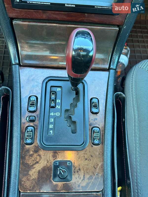 Седан Mercedes-Benz E-Class 1997 в Черновцах