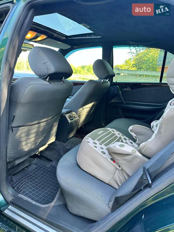 Седан Mercedes-Benz E-Class 1997 в Черновцах