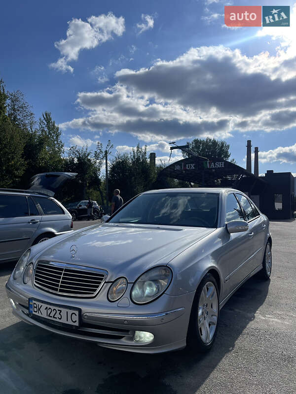 Mercedes-Benz E-Class 2004