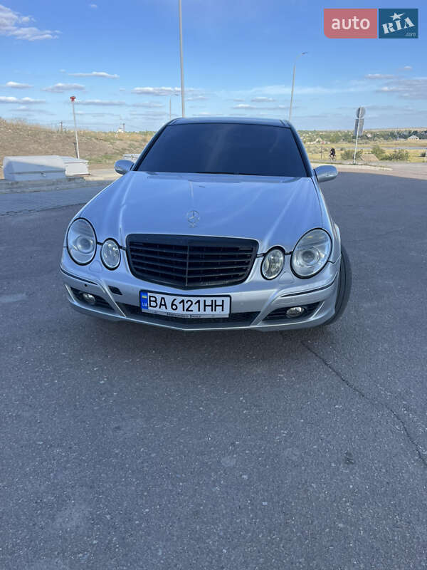 Mercedes-Benz E-Class 2003