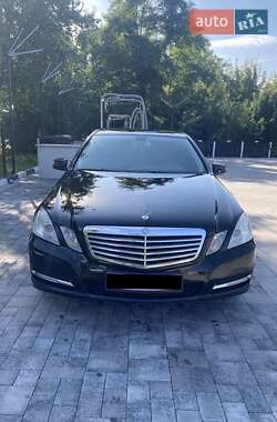 Седан Mercedes-Benz E-Class 2011 в Ровно