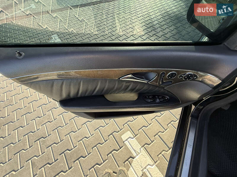 Седан Mercedes-Benz E-Class 2004 в Виннице