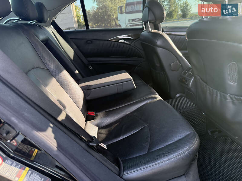 Седан Mercedes-Benz E-Class 2004 в Виннице