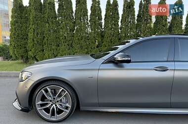 Седан Mercedes-Benz E-Class 2022 в 