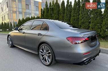 Седан Mercedes-Benz E-Class 2022 в 