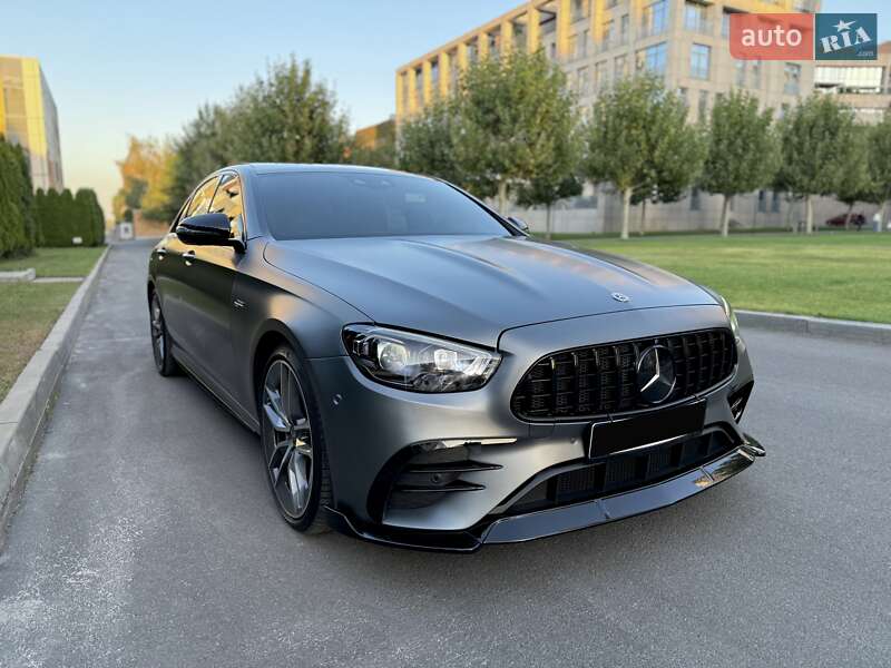 Седан Mercedes-Benz E-Class 2022 в Днепре