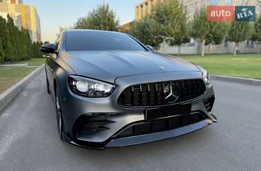 Седан Mercedes-Benz E-Class 2022 в 