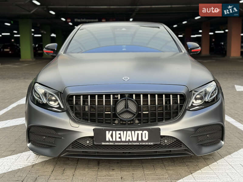 Седан Mercedes-Benz E-Class 2017 в Киеве