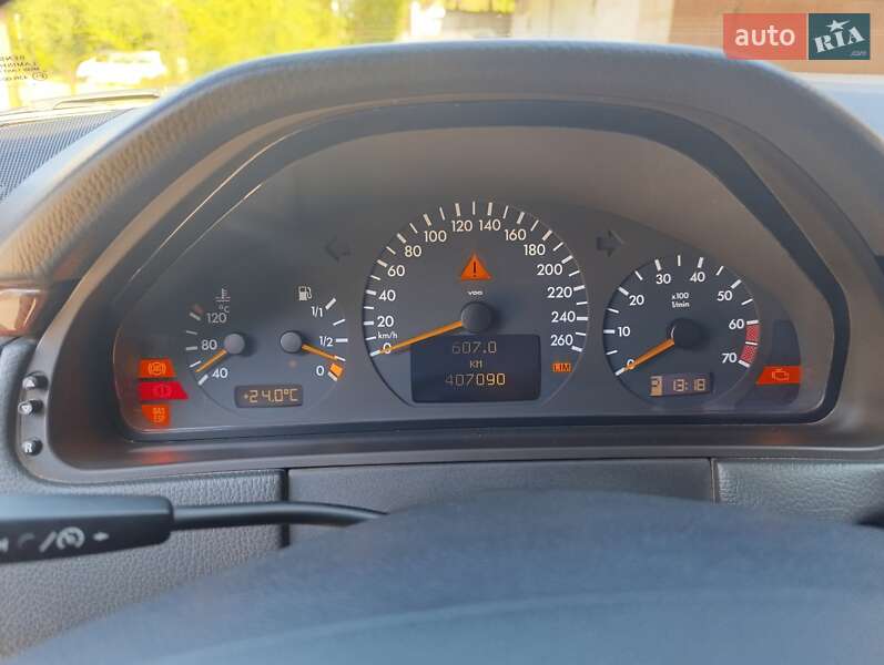 Седан Mercedes-Benz E-Class 1999 в Кривому Розі