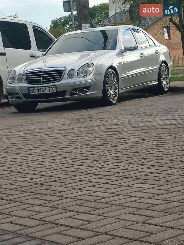 Седан Mercedes-Benz E-Class 2008 в Львове