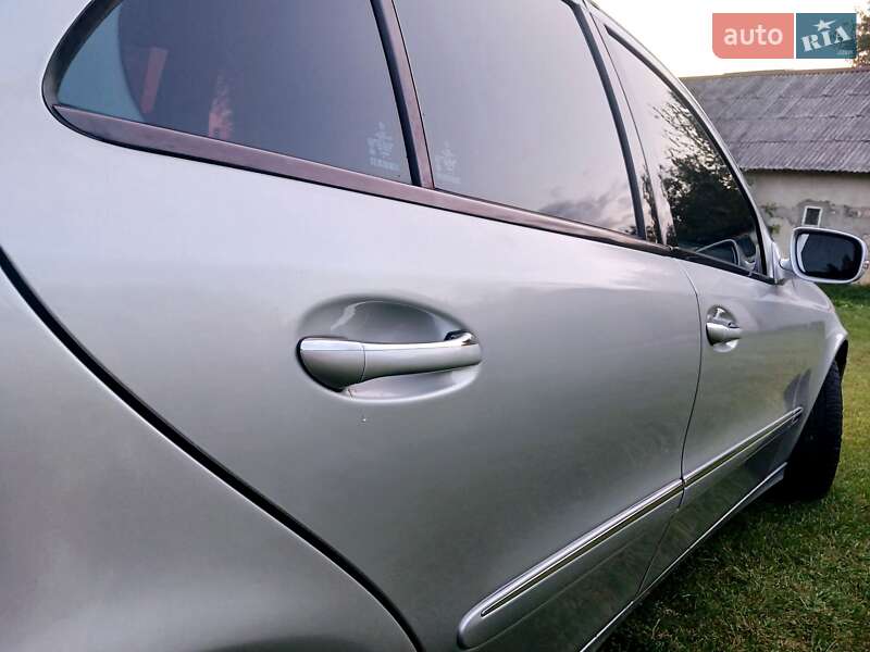 Седан Mercedes-Benz E-Class 2008 в Львове