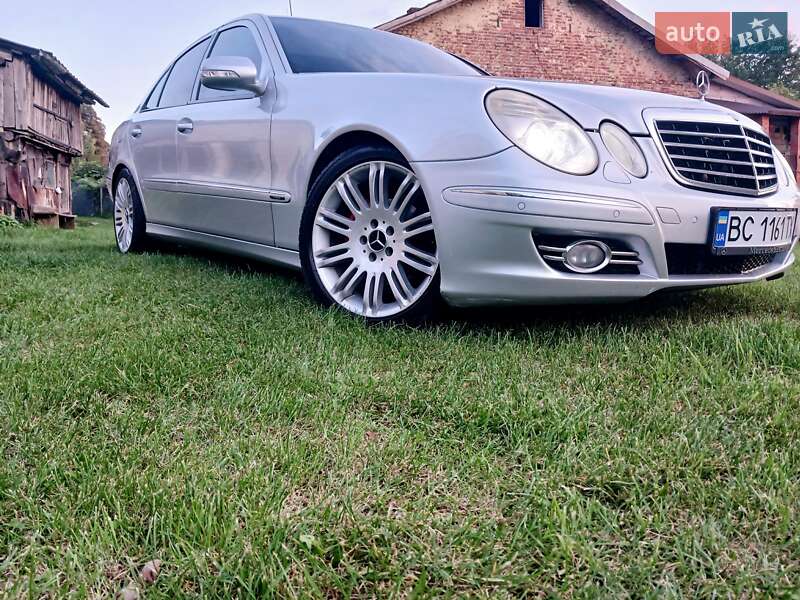 Седан Mercedes-Benz E-Class 2008 в Львове