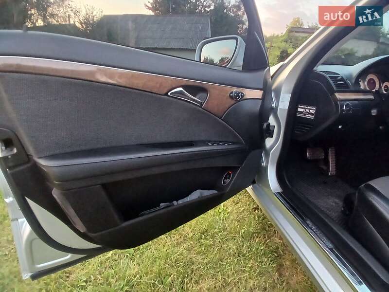 Седан Mercedes-Benz E-Class 2008 в Львове