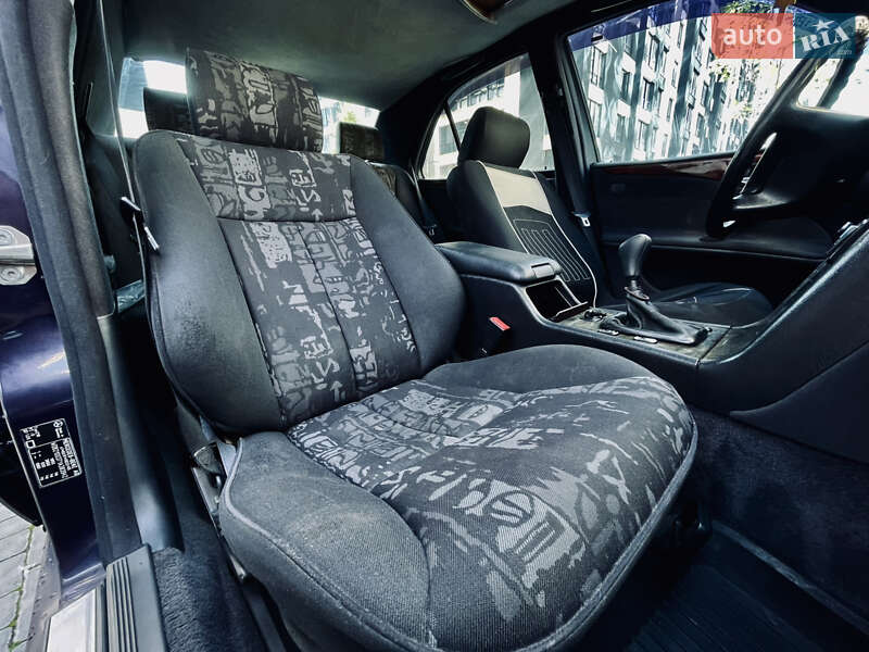 Седан Mercedes-Benz E-Class 1997 в Ивано-Франковске