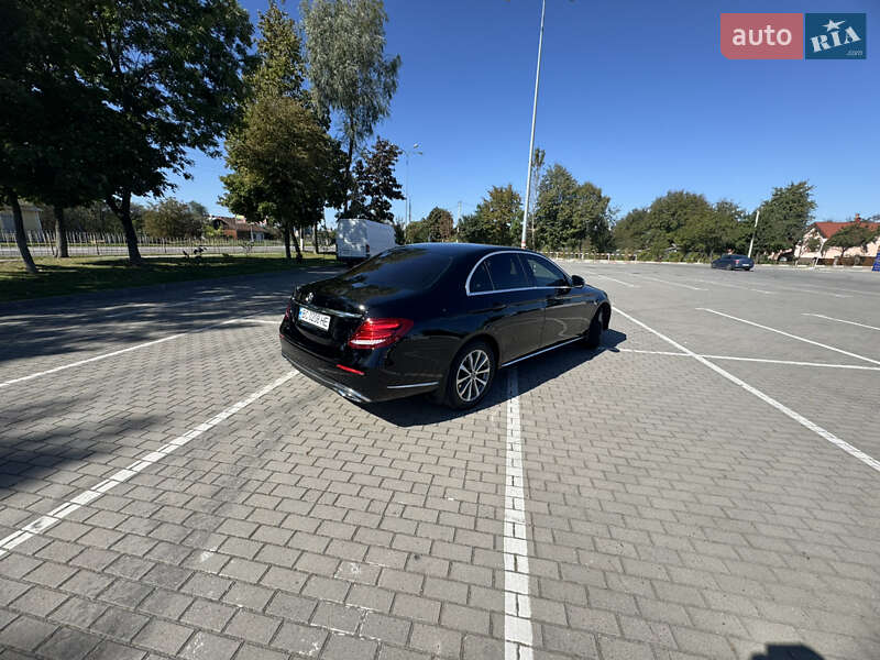 Седан Mercedes-Benz E-Class 2017 в Ивано-Франковске