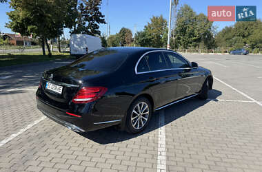 Седан Mercedes-Benz E-Class 2017 в 