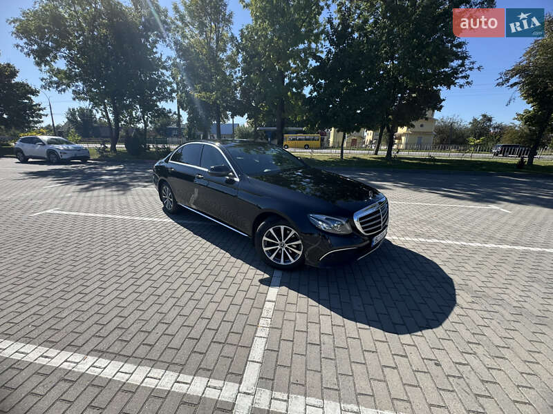 Седан Mercedes-Benz E-Class 2017 в Ивано-Франковске