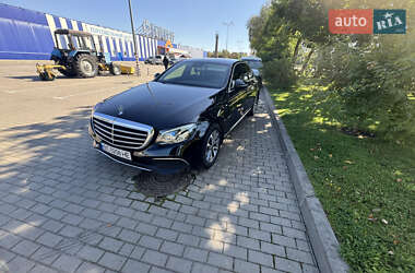 Седан Mercedes-Benz E-Class 2017 в 