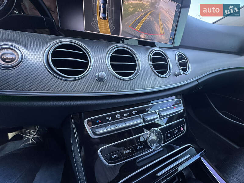 Седан Mercedes-Benz E-Class 2017 в Ивано-Франковске