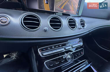 Седан Mercedes-Benz E-Class 2017 в 