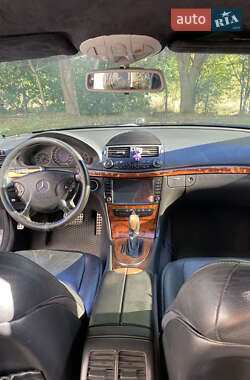 Седан Mercedes-Benz E-Class 2003 в 