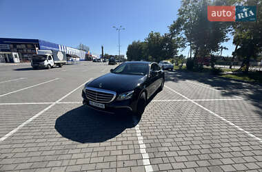 Седан Mercedes-Benz E-Class 2017 в 