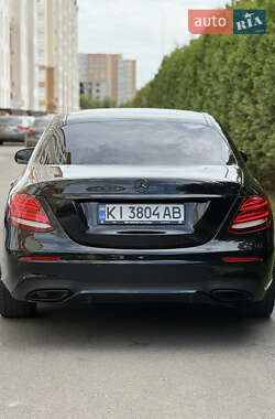 Седан Mercedes-Benz E-Class 2017 в 