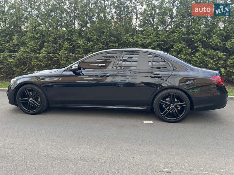 Седан Mercedes-Benz E-Class 2017 в Киеве