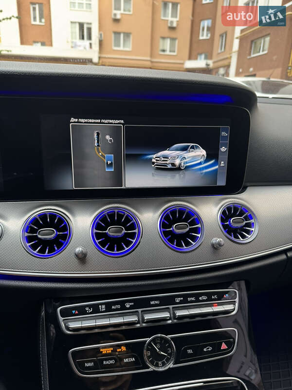 Седан Mercedes-Benz E-Class 2017 в Киеве