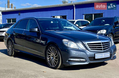 Седан Mercedes-Benz E-Class 2011 в 