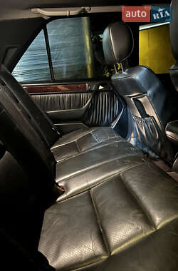 Седан Mercedes-Benz E-Class 1995 в 