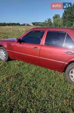 Седан Mercedes-Benz E-Class 1994 в Львові