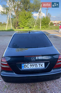 Седан Mercedes-Benz E-Class 2004 в 