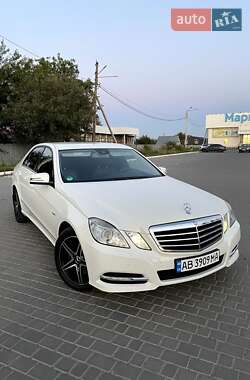 Седан Mercedes-Benz E-Class 2011 в Шишаки